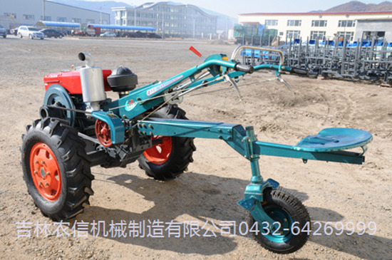 NX201型手(shou)扶拖拉(lā)機
