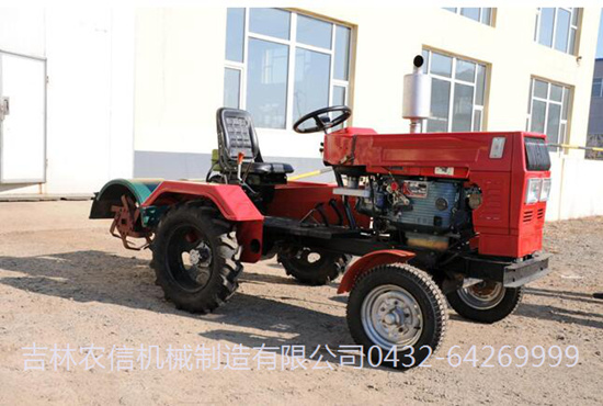 NX32型四(si)輪拖拉(lā)機