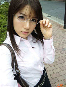 《中国女人soxo9uentetv-男生的坤巴扎进女生的坤巴里视频》