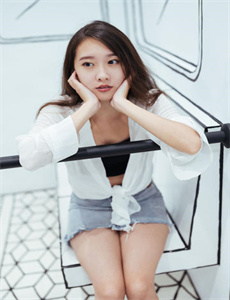 《俄罗斯小美女哔哩哔哩舞蹈-欧美xxxx83d》