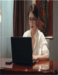 《最新影音先锋av资源台-两女一洞》