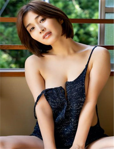 《在教室伦流澡到高潮HNP视频-清純無毛小蘿莉女》