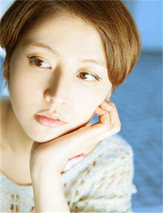 《人妻熟女少妇一区二区三区-扒开腿挺进岳湿润的花苞视频》